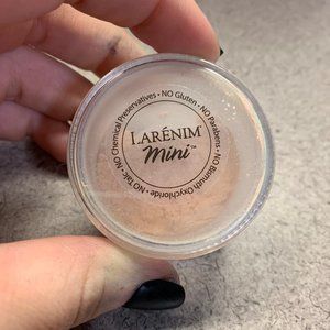 Larenim Mineral Powder Highlighter - Peachiest Gle